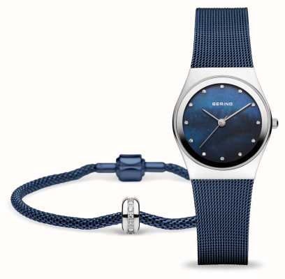 Bering Conjunto de presente clássico feminino (27 mm) madrepérola azul / pulseira de malha de aço azul 12927-307-GWP